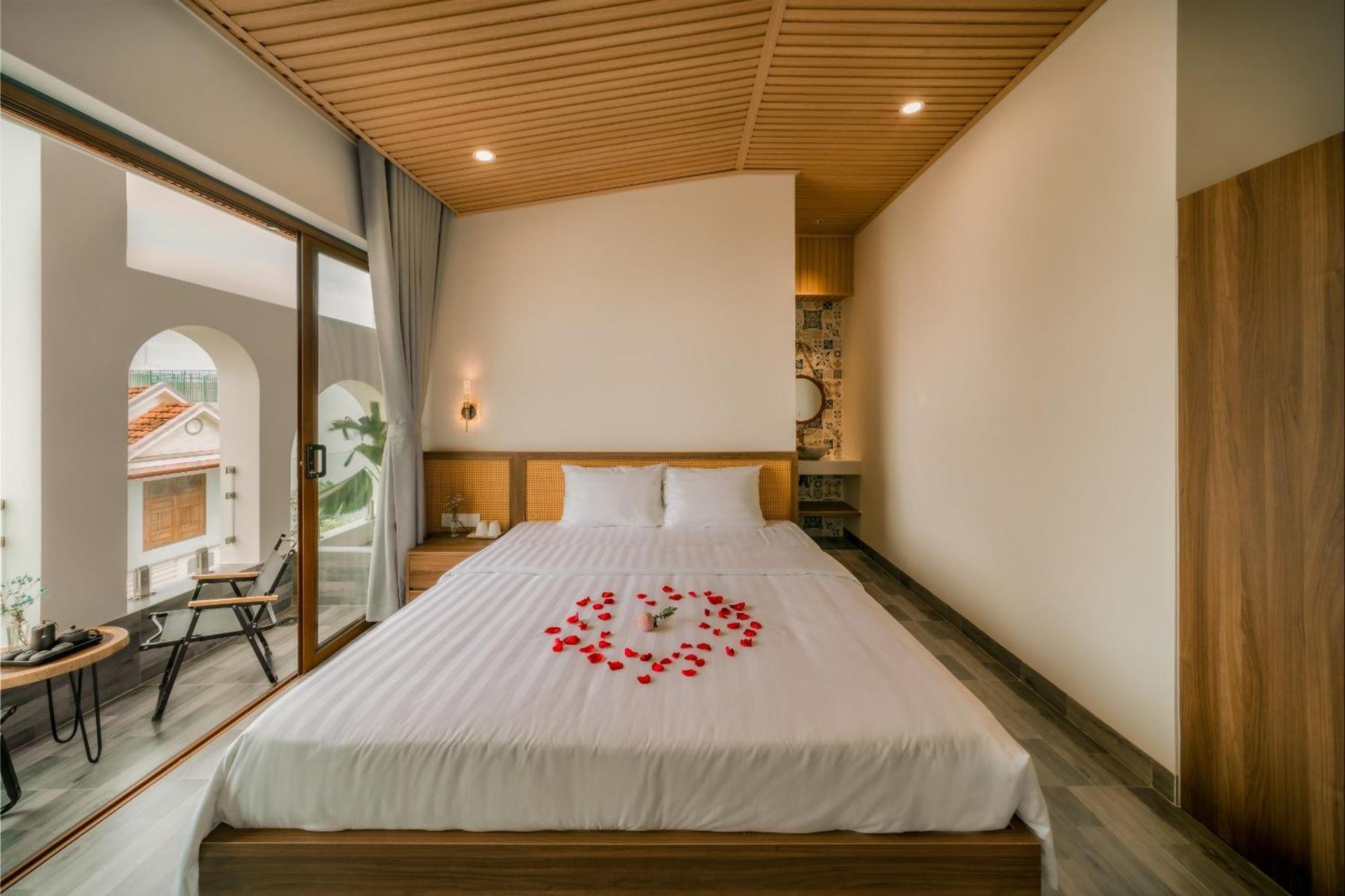 De V'Charm Hotel Dong Tac Екстериор снимка