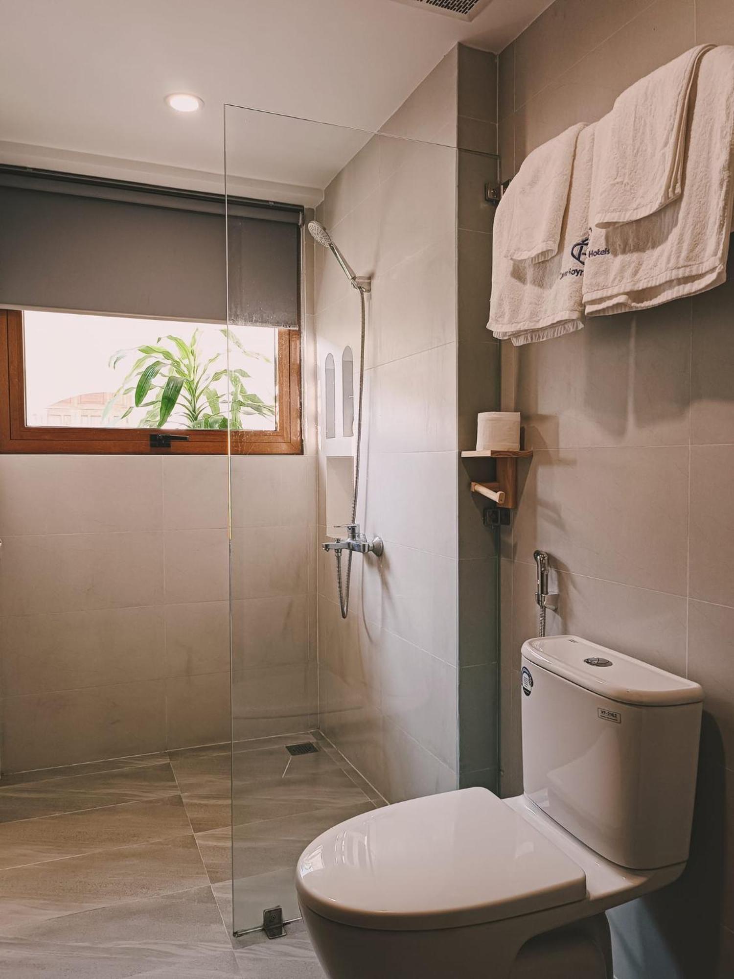 De V'Charm Hotel Dong Tac Екстериор снимка