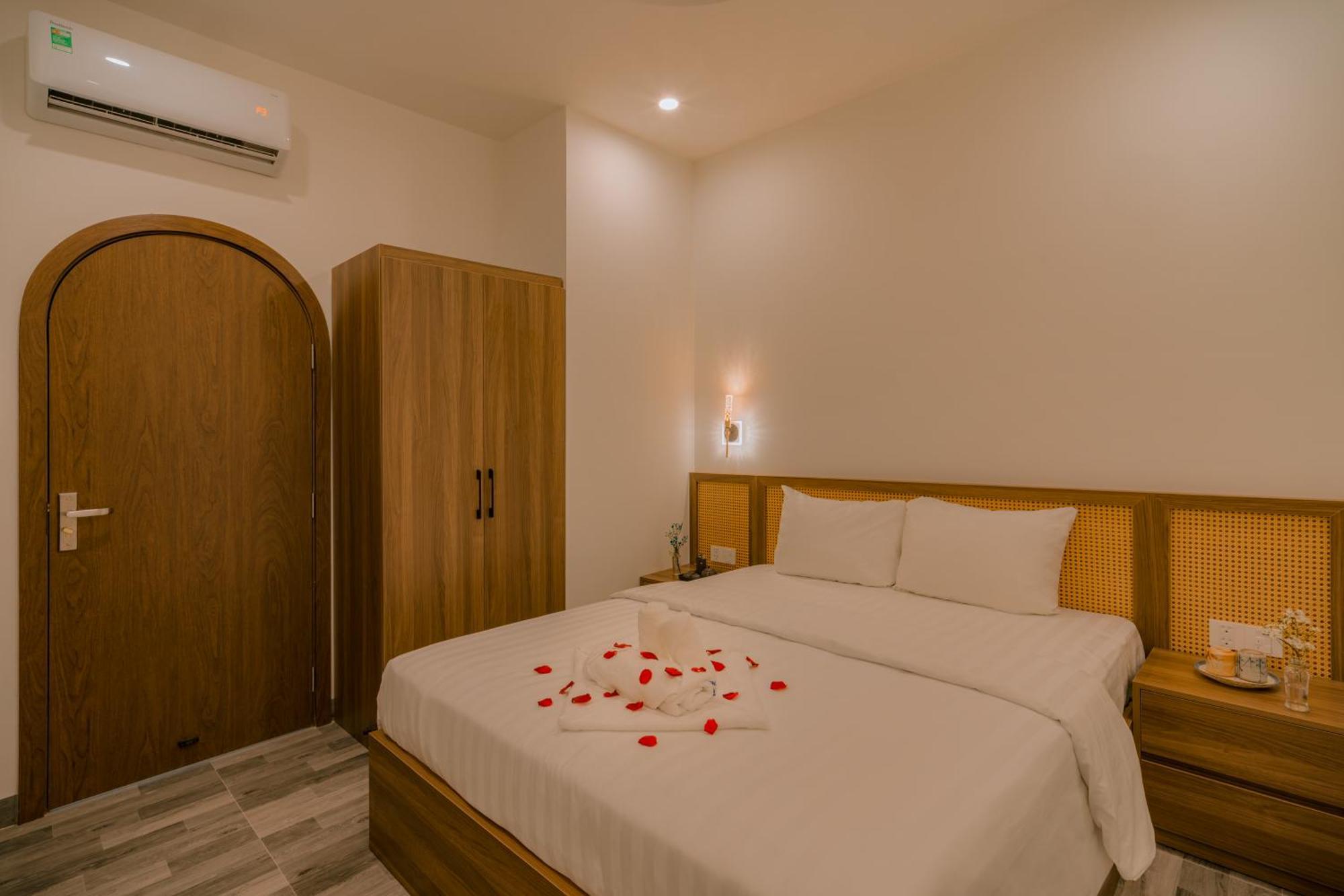 De V'Charm Hotel Dong Tac Екстериор снимка