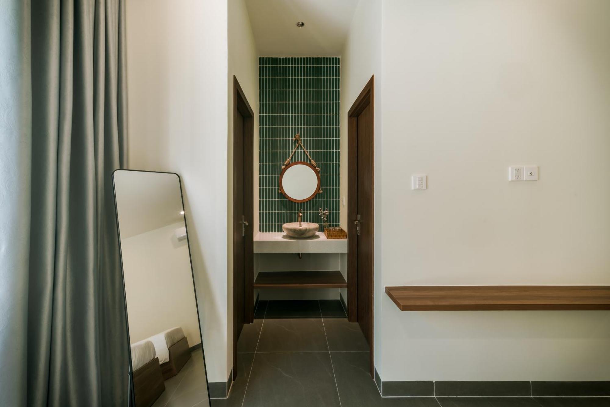 De V'Charm Hotel Dong Tac Екстериор снимка